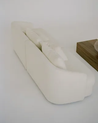 Covent Residential Sofa von New Works – Produktfoto 2 von 5