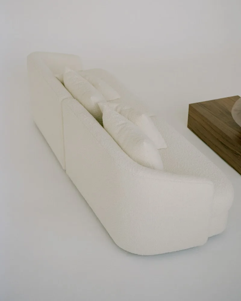 Covent Residential Sofa von New Works – Produktfoto 2 von 5