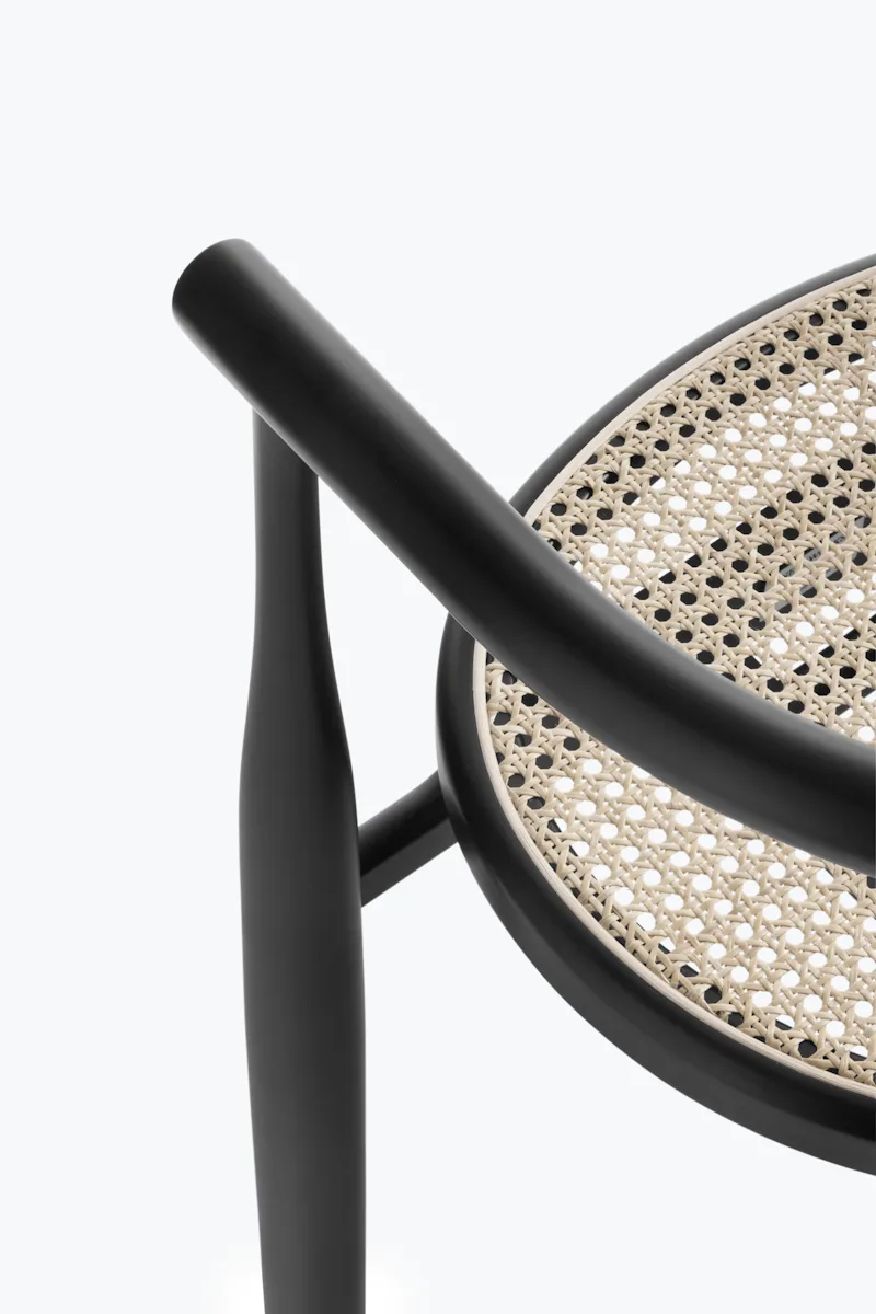 Bukowski Chair van New Works – sfeerfoto 4 van 8