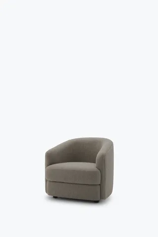 Covent Lounge Chair van New Works – productfoto 1 van 5