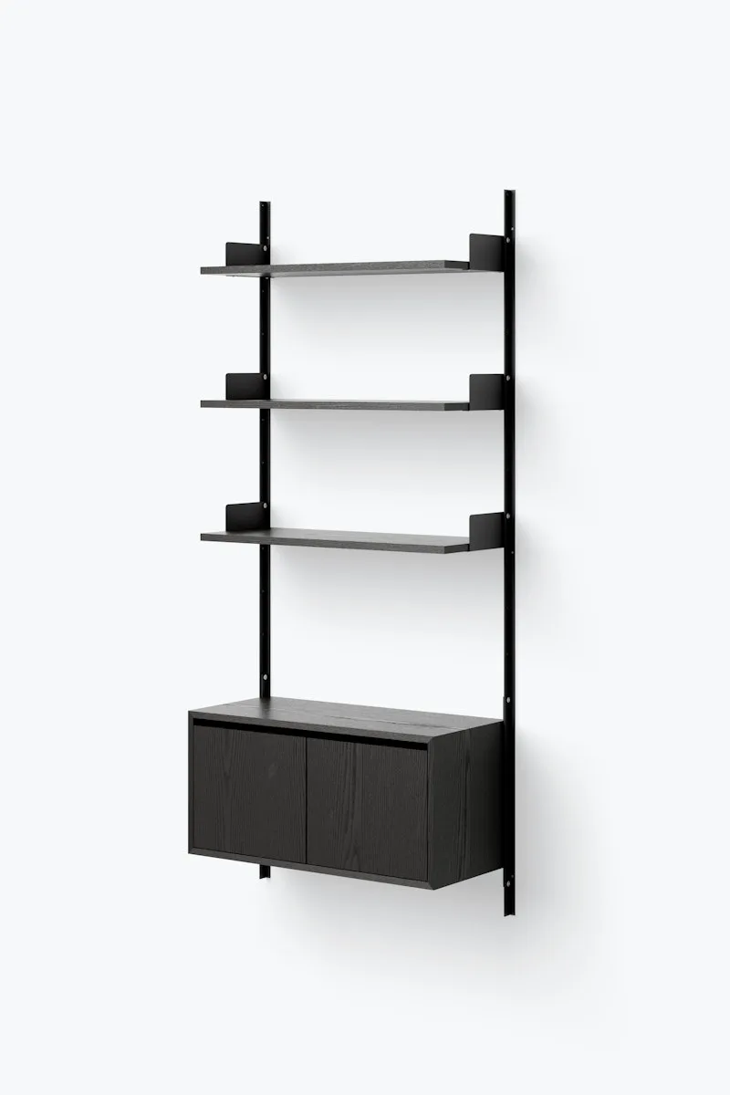 New Works Wall Shelf 1900 Cabinet Low w. Doors van New Works – productfoto