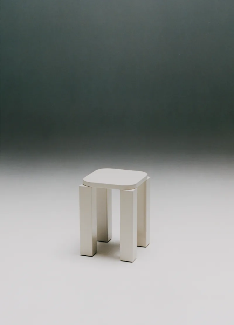 Atlas Stool von New Works – Ambientefoto 3 von 5