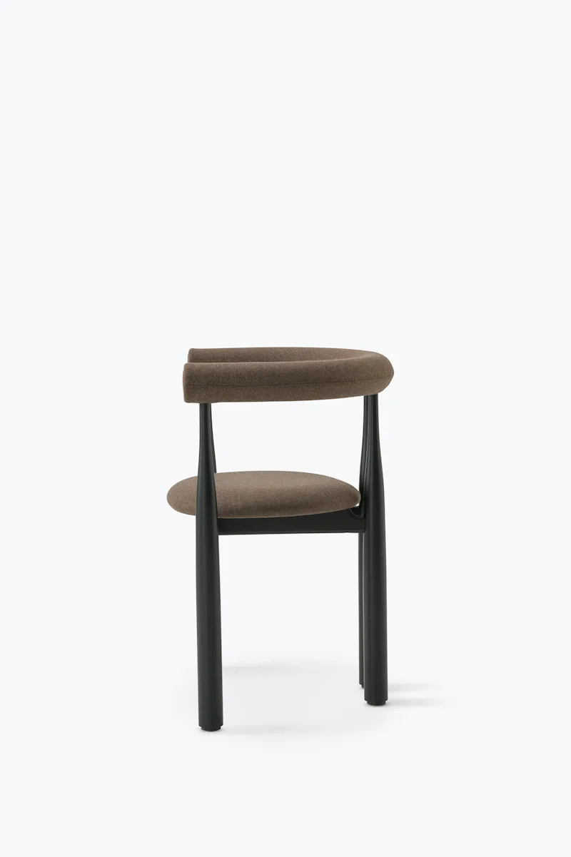 Bukowski Chair Fully Upholstered de New Works – photo du produit 6 sur 8