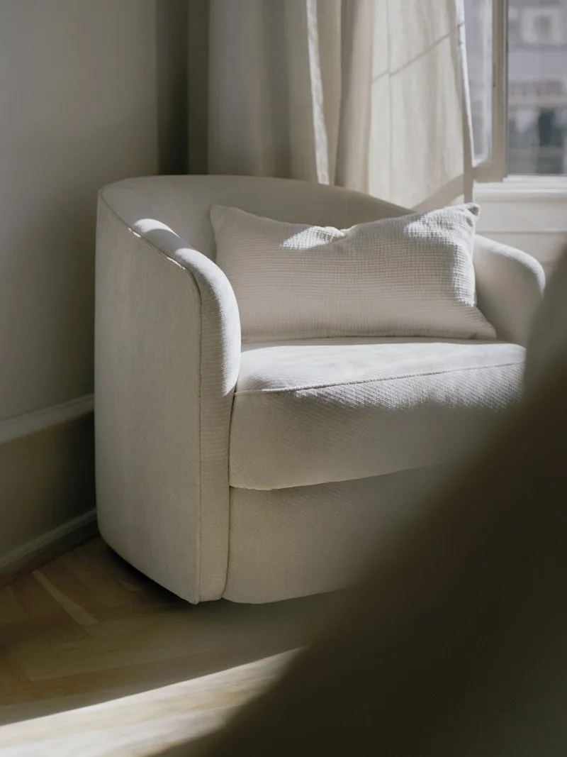 Covent Lounge Chair by New Works – interior photo 5 of 8