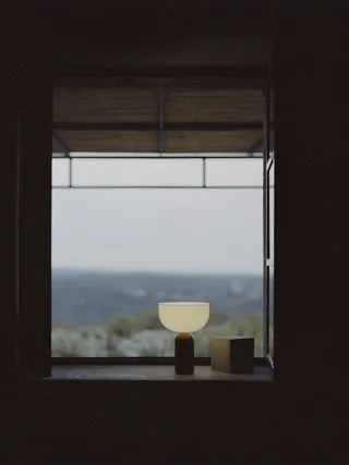 Kizu Portable Table Lamp by New Works – product photo 4 of 6