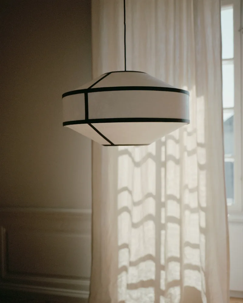 Kite Pendant Lamp Ø55 von New Works – Ambientefoto 2 von 7