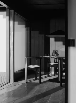 Florence Column Table Ø120 by New Works – interior photo 2 of 3