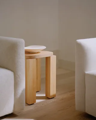 Atlas Stool van New Works – sfeerfoto 1 van 6