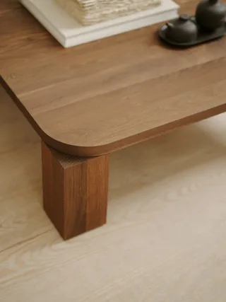 Atlas Coffee Table 82x82 von New Works – Ambientefoto 3 von 4