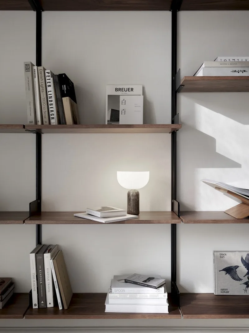 Kizu Portable Table Lamp van New Works – sfeerfoto 9 van 11