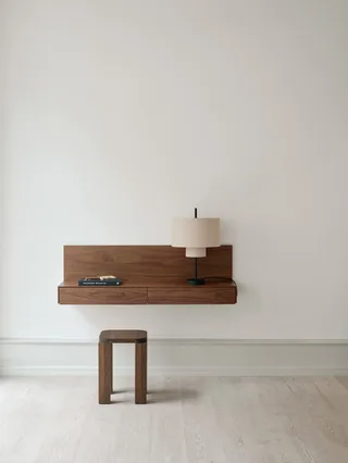 Tana Wall Mounted Media Module de New Works – photo d’ambiance 3 sur 4