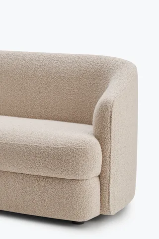 Covent Sofa Deep 2 Seater van New Works – sfeerfoto 3 van 4