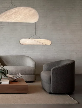 Covent Lounge Chair van New Works – sfeerfoto 3 van 5