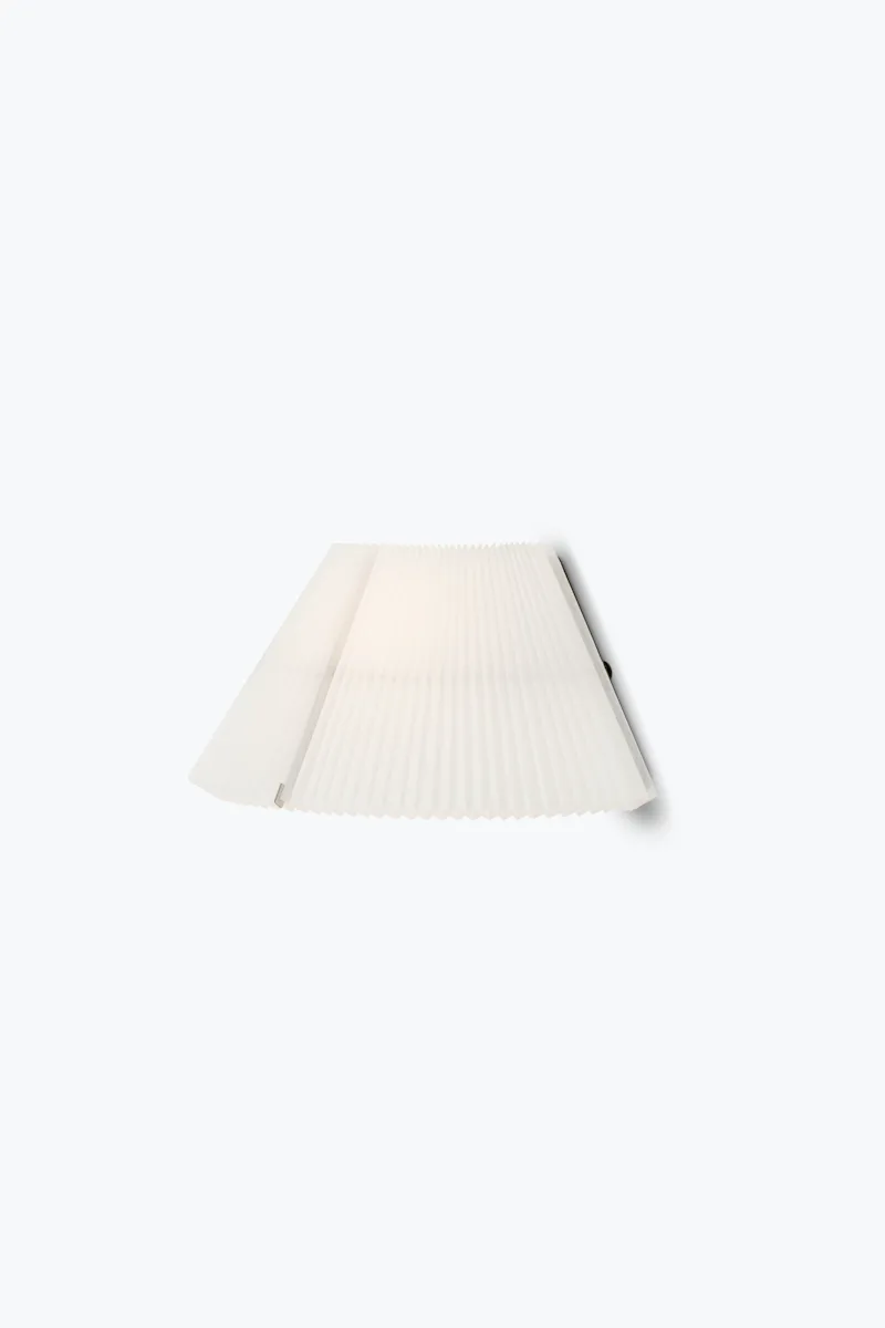 Nebra Wall Lamp van New Works – productfoto 1 van 8