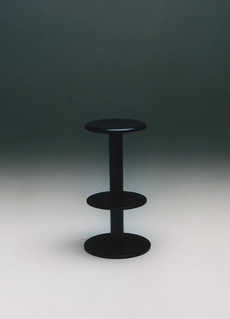 Coupe Bar Stool 75 cm van New Works – sfeerfoto 1 van 2