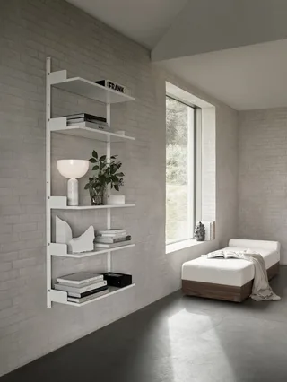 New Works Wall Shelf, 1900 de New Works – photo d’ambiance 3 sur 5