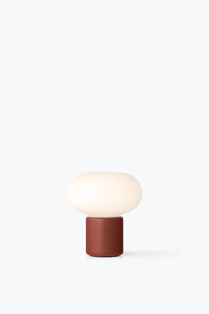 Karl-Johan Portable Table Lamp de New Works – photo du produit 1 sur 5