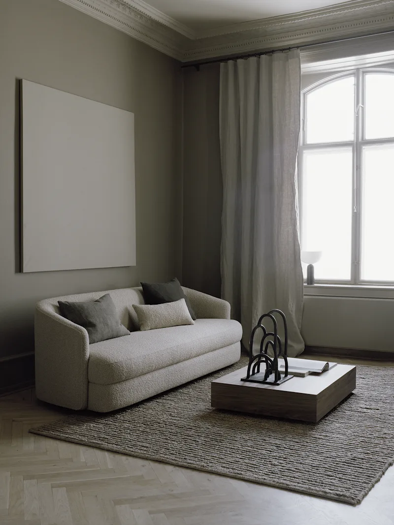 Covent Sofa Deep 3 Seater von New Works – Ambientefoto 2 von 5