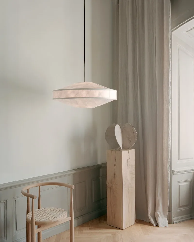 Kite Pendant Lamp Ø75 von New Works – Ambientefoto 3 von 5