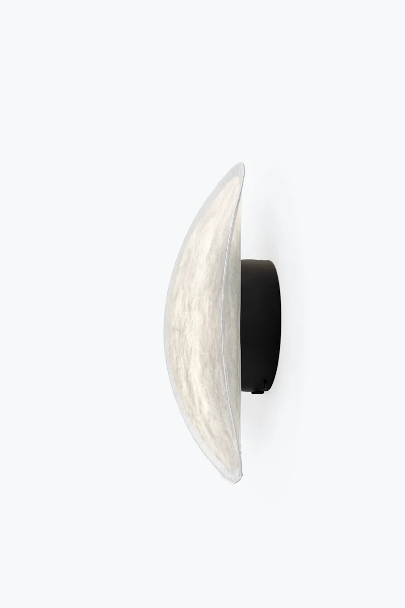 Tense Wall Lamp de New Works – photo du produit 1 sur 4
