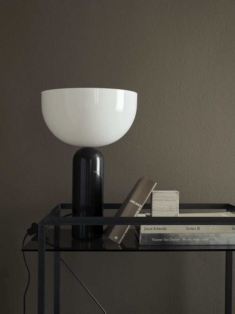 Kizu Table Lamp Large van New Works – sfeerfoto 4 van 5