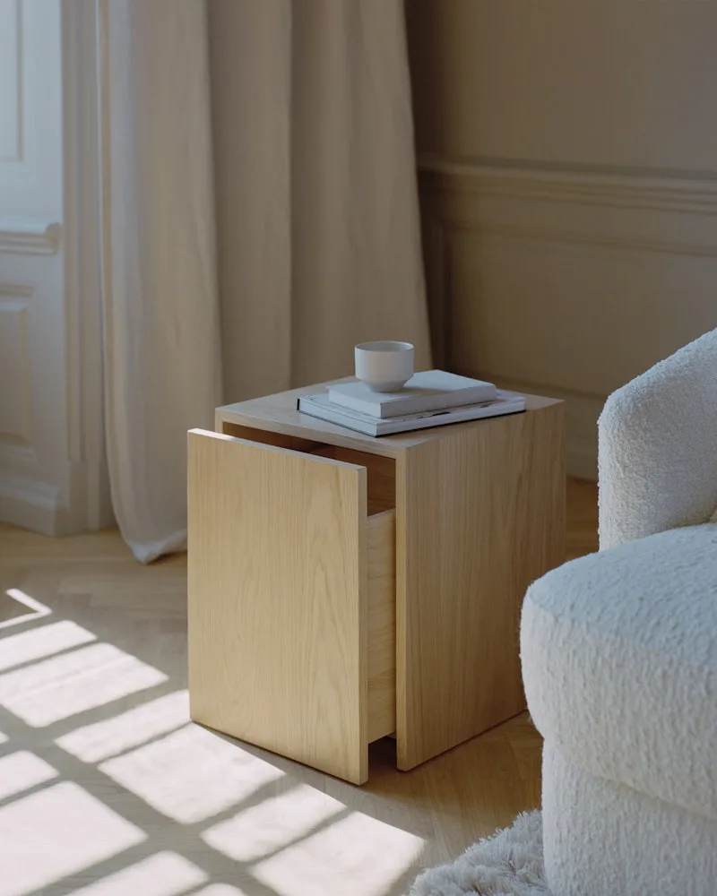 Mass Side Table w. Drawer von New Works – Ambientefoto 3 von 5