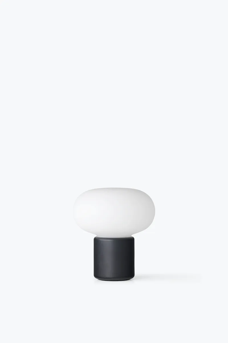 Karl-Johan Portable Table Lamp de New Works – photo du produit 5 sur 5