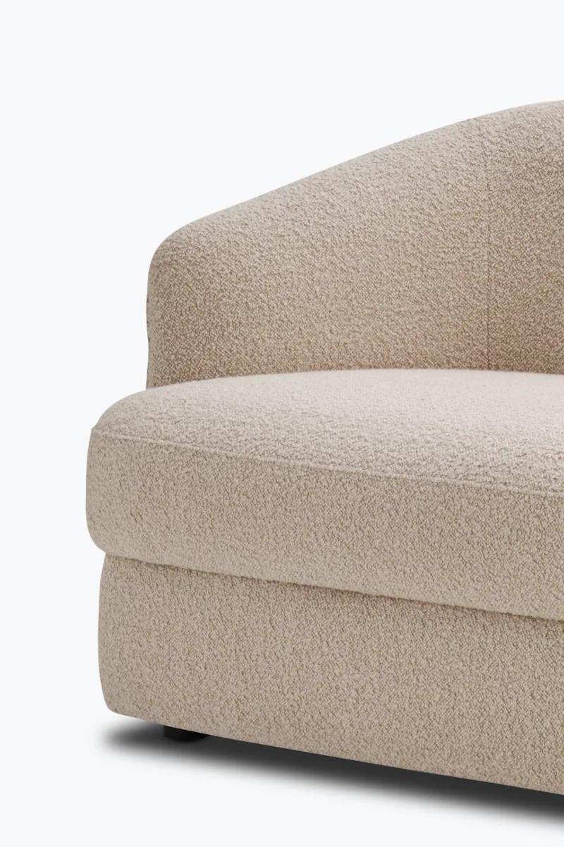 Covent Sofa Deep 2 Seater van New Works – sfeerfoto 1 van 4