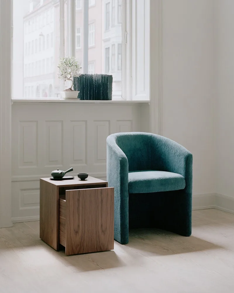 Mass Side Table w. Drawer van New Works – sfeerfoto 5 van 6