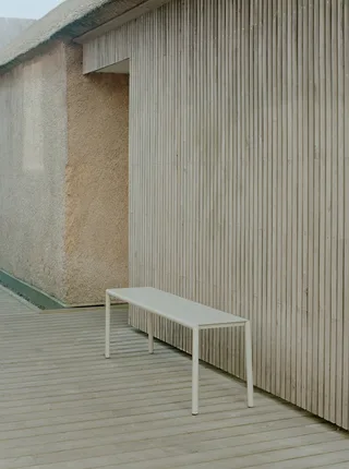 May Bench de New Works – photo d’ambiance 6 sur 8