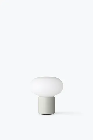 Karl-Johan Portable Table Lamp de New Works – photo du produit 4 sur 4