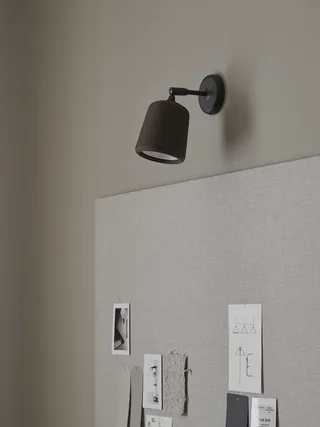 Material Wall Lamp van New Works – sfeerfoto 1 van 2