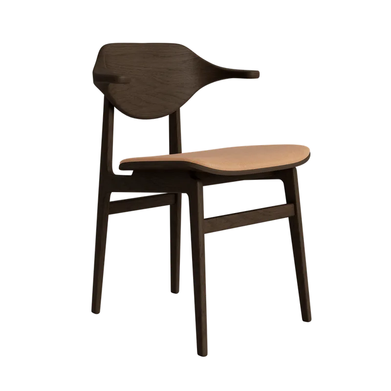 Bufala Chair de NORR11 en Dark Smoked Oak, Dunes Camel 21004 – photo du produit