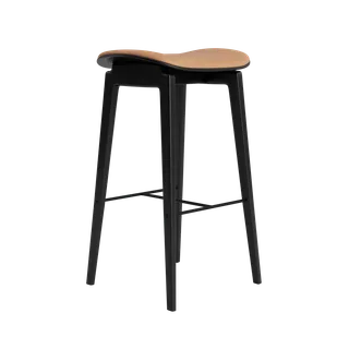 NY11 Counter & Bar w/o Backrest van NORR11 in Black Oak, Dunes Camel 21004, H65 – productfoto 2 van 2