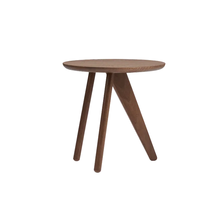 Fin Side Table van NORR11 in Dark Smoked Oak – productfoto