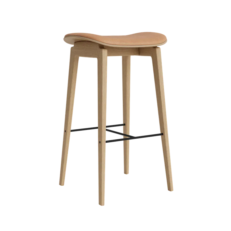 NY11 Counter & Bar w/o Backrest van NORR11 in Natural Oak, Dunes Camel 21004, H65 – productfoto 2 van 2