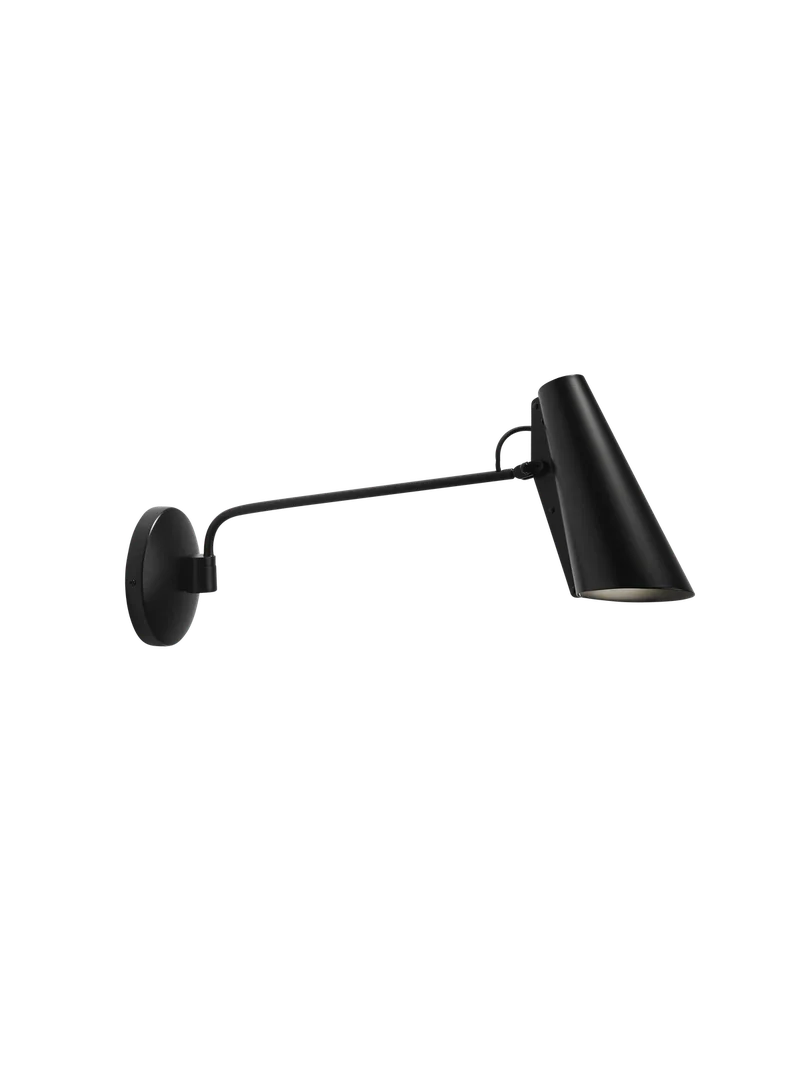 Birdy swing vegglampe von Northern in Svart/svart – Produktfoto