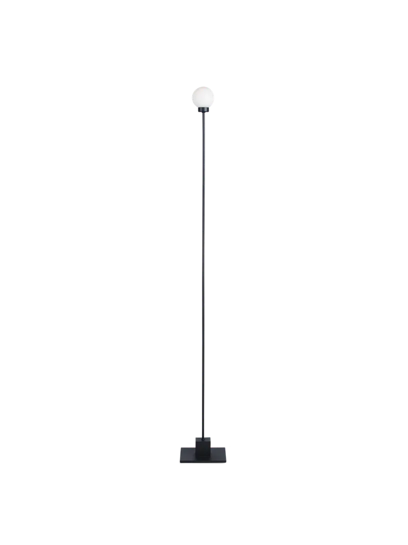 Snowball gulvlampe von Northern in Black – Produktfoto