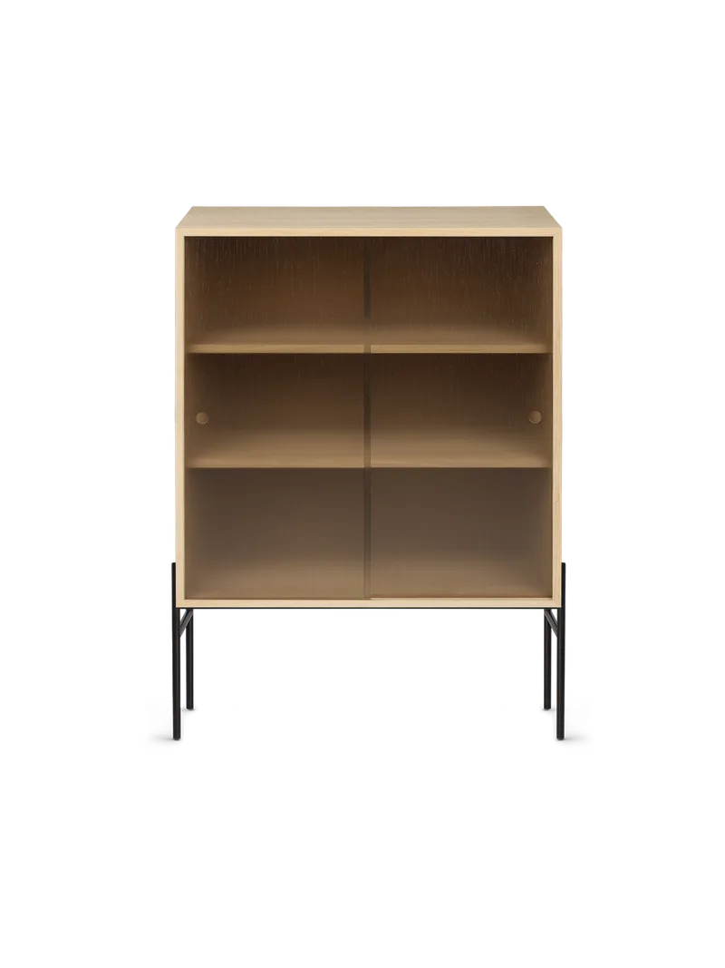 Hifive glasskap von Northern in Høye ben, Light oiled oak, 75 cm – Produktfoto