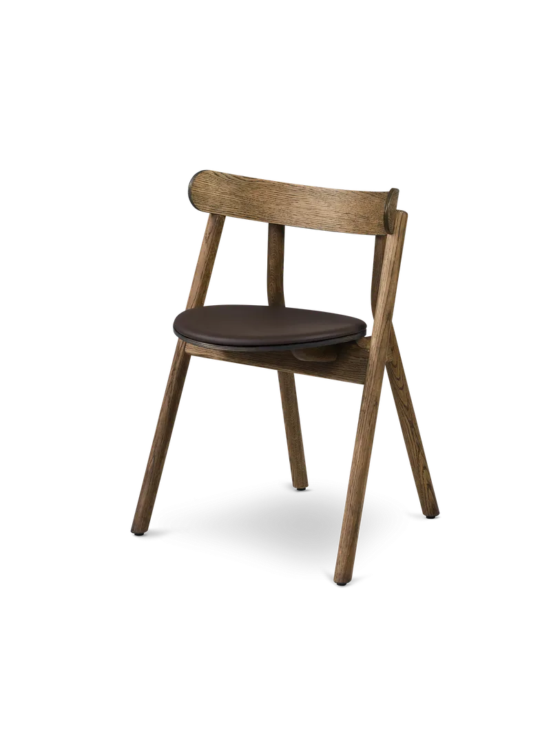 Oaki spisestol by Northern in Røkt eikefinish, Setepolstring – product photo