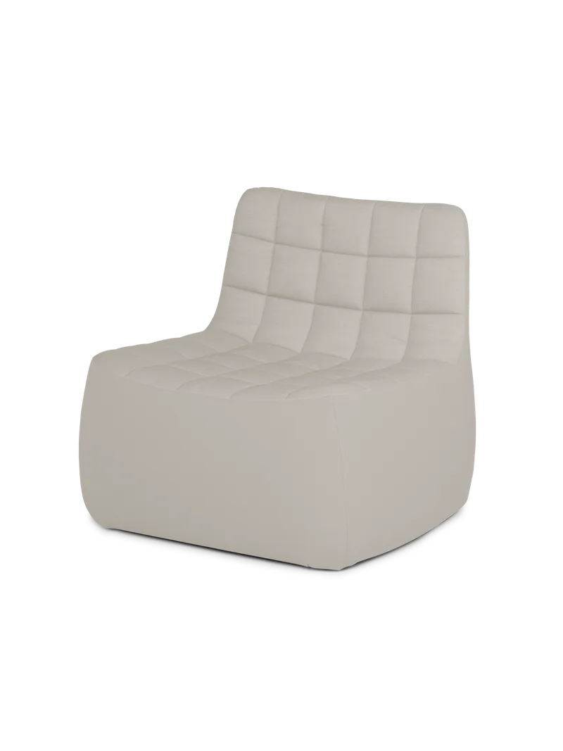 Yam loungestol by Northern in Varm lys grå (Brusvik 02) – product photo
