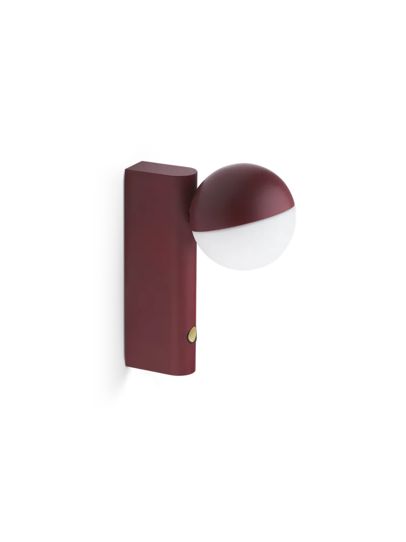 Balancer mini vegg-/bordlampe by Northern in Cherry Red – product photo