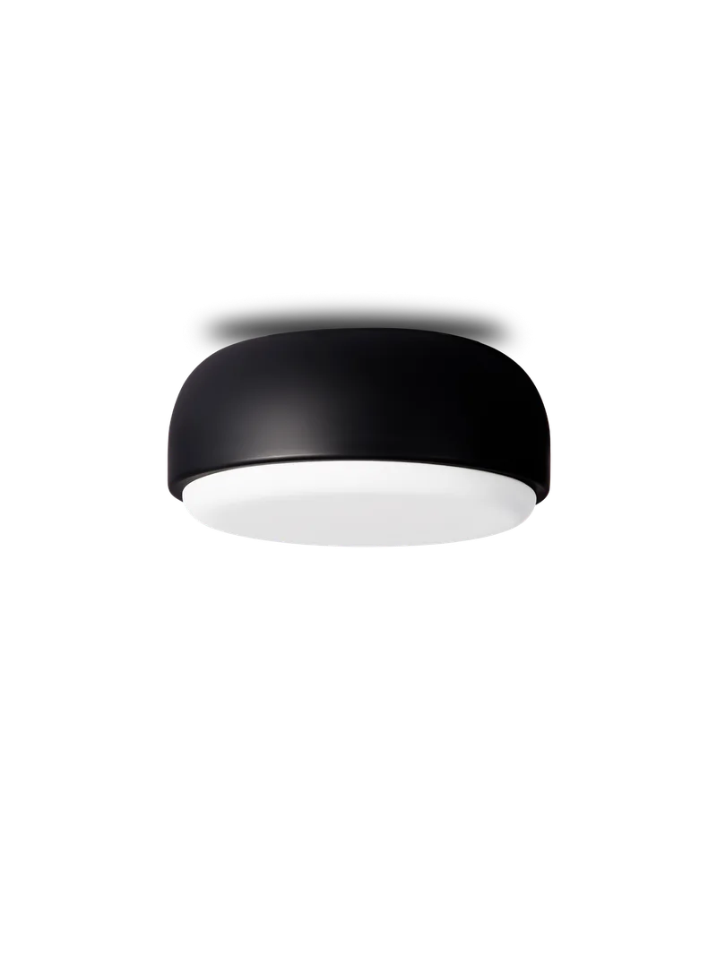 Over Me tak-/vegglampe von Northern in Ø 30 cm, Svart – Produktfoto