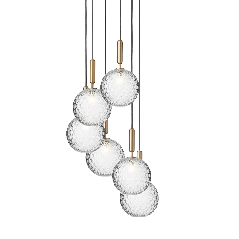 Miira 6 Large Lysekrone van Nuura in Brass / optic clear – productfoto
