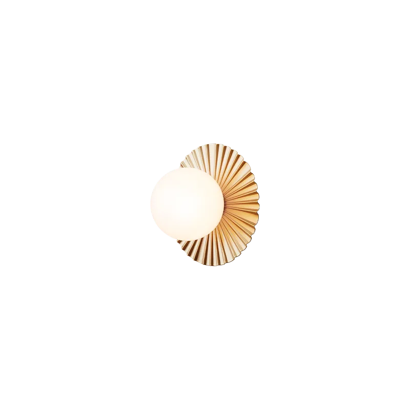 Liila Muuse Small Væglampe von Nuura in Nordic gold / opal – Produktfoto