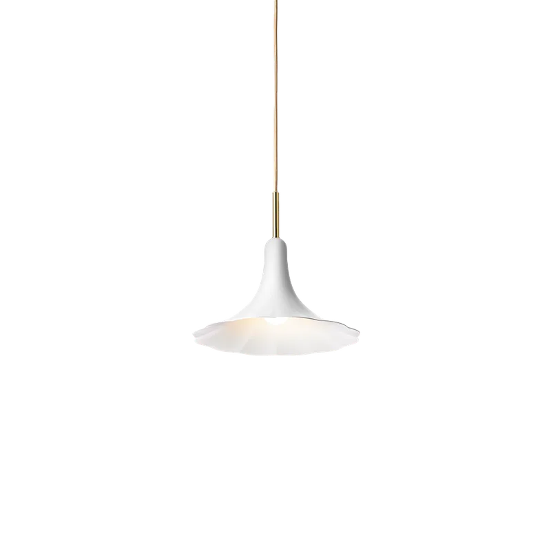 Petalii 1 Small Pendel, white / polished brass by Nuura – product photo