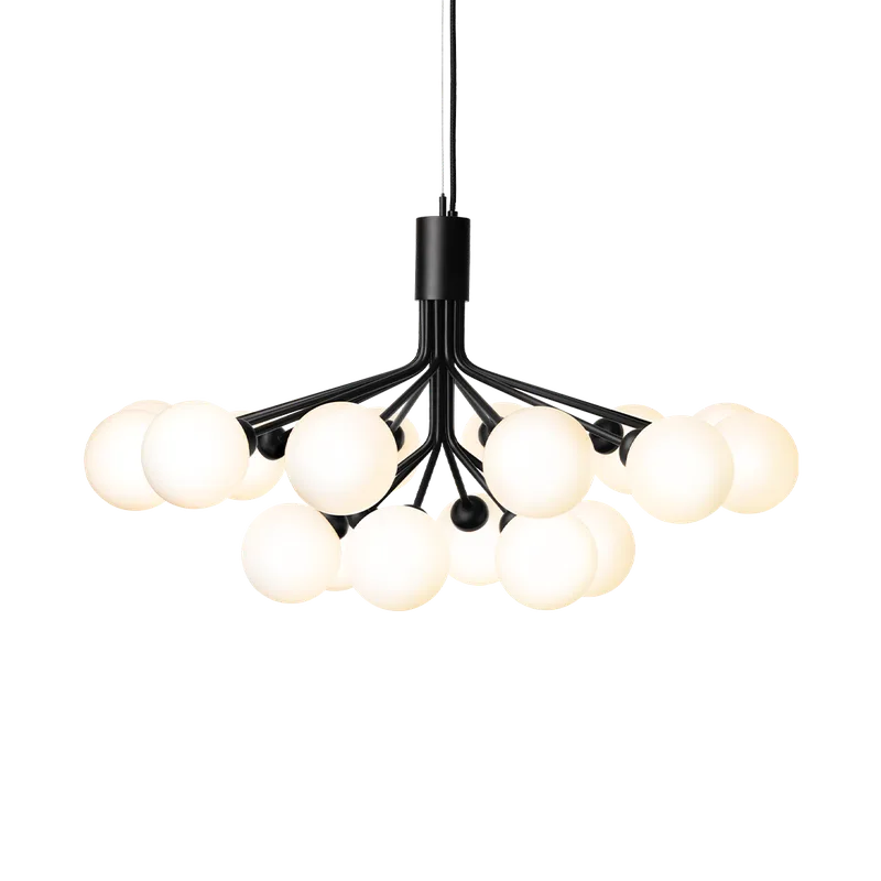 Apiales 18 Lysekrone von Nuura in Satin black / opal – Produktfoto