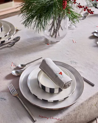Christmas Tablecloth - 260x140 cm von OYOY Living Design – Ambientefoto 1 von 2