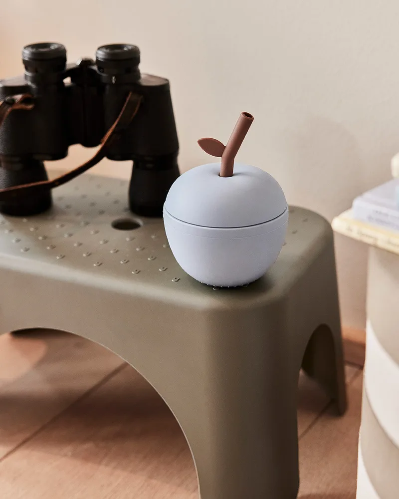 Rabbit Step Stool van OYOY Living Design – sfeerfoto