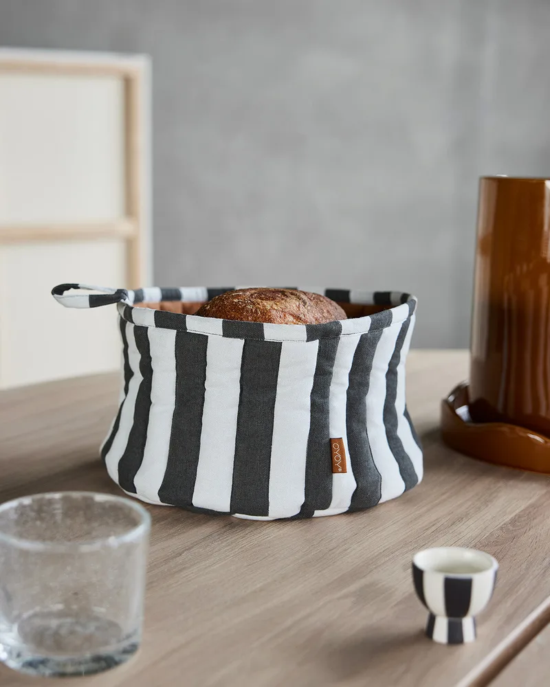 Toppu Bread Basket van OYOY Living Design – sfeerfoto